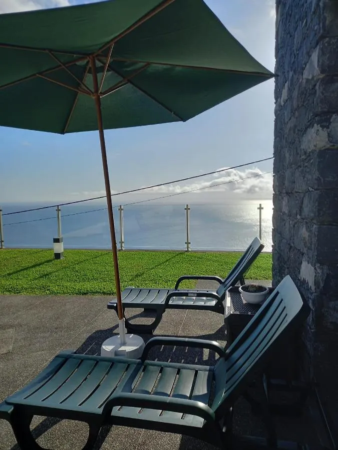 Refugio De Pedra Villa Fajã da Ovelha 0*,